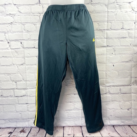 Adidas grey Capri workout pants size medium - Picture 2 of 6